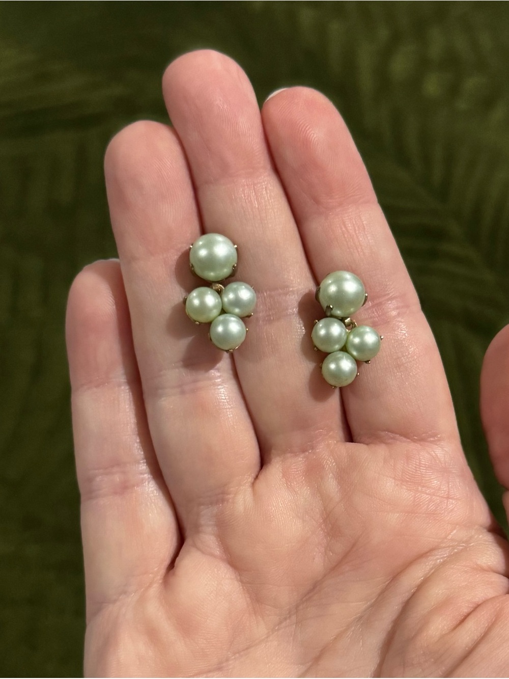 Delicate Vintage Sea Foam Green Pearl Cluster Dangle Earrings - Picture 2 of 7